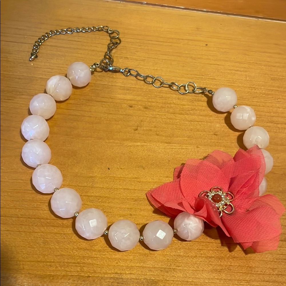 Elegant Pink Beaded Necklace with Floral Accent